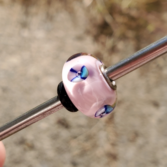 Trollbeads Pink Bead TGLBE-10025 - Picture 2 of 6